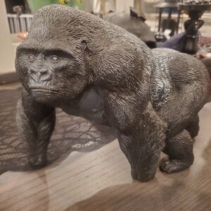 Vintage 1977 ERTL Silverback Gorilla Large Animal Figure Wilds of Africa Series